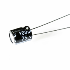 ELKO 100µF  / 25V - 6x7 mm Elektrolyt Kondensator radial